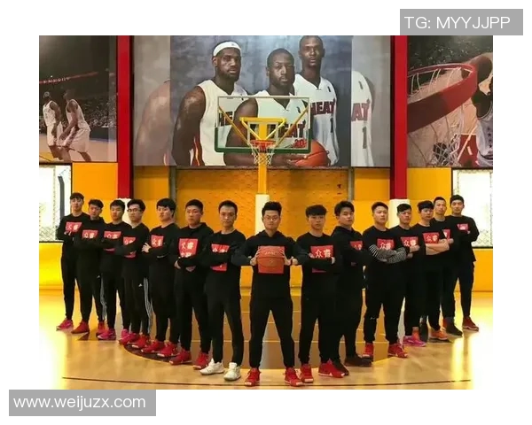 成都篮球队团队协作深度解析与其他球队的对比研究